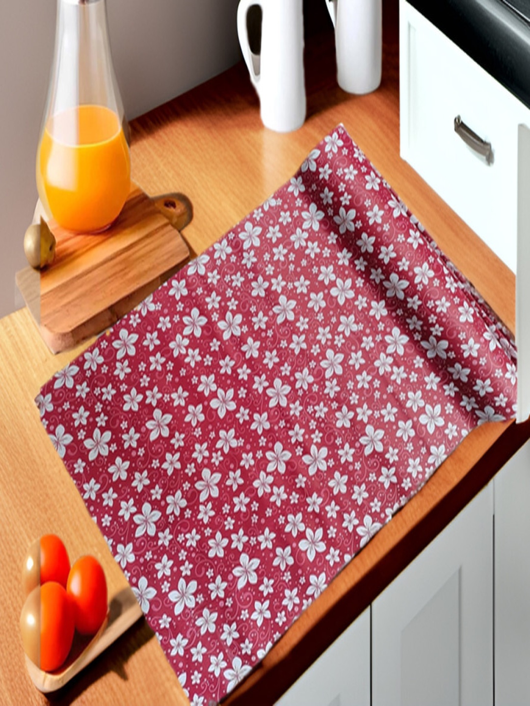 

REVEXO Pink & White Printed Water-Resistant Shelf Liner