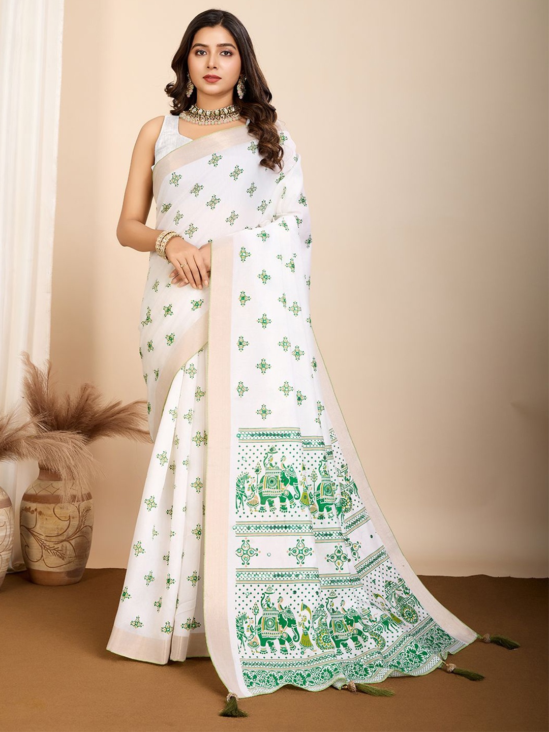 

Iris Embellished Mirror Work Pure Cotton Saree, Green