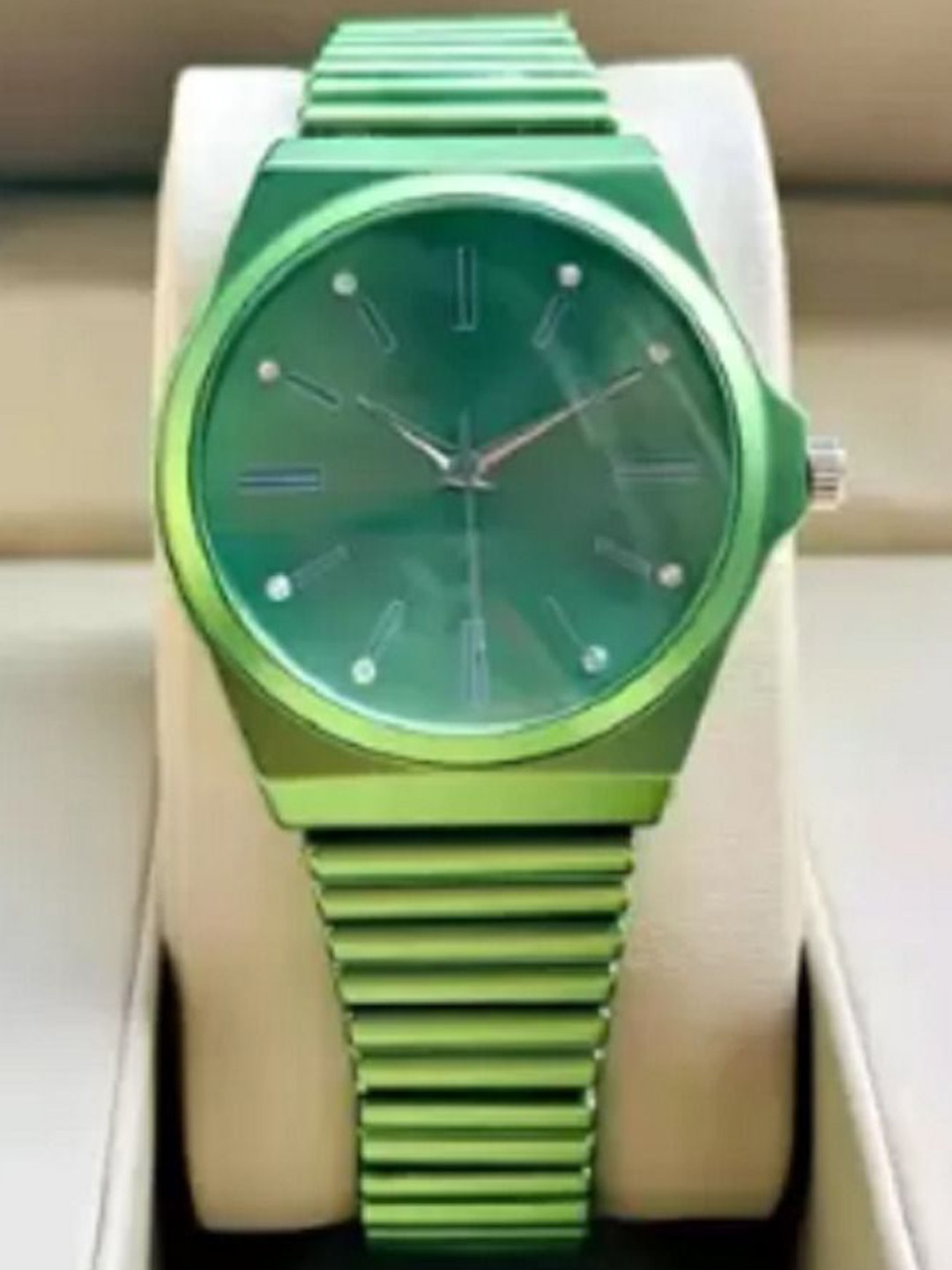 

Miss Perfect Women Dial & Straps Analogue Watch A3, Green
