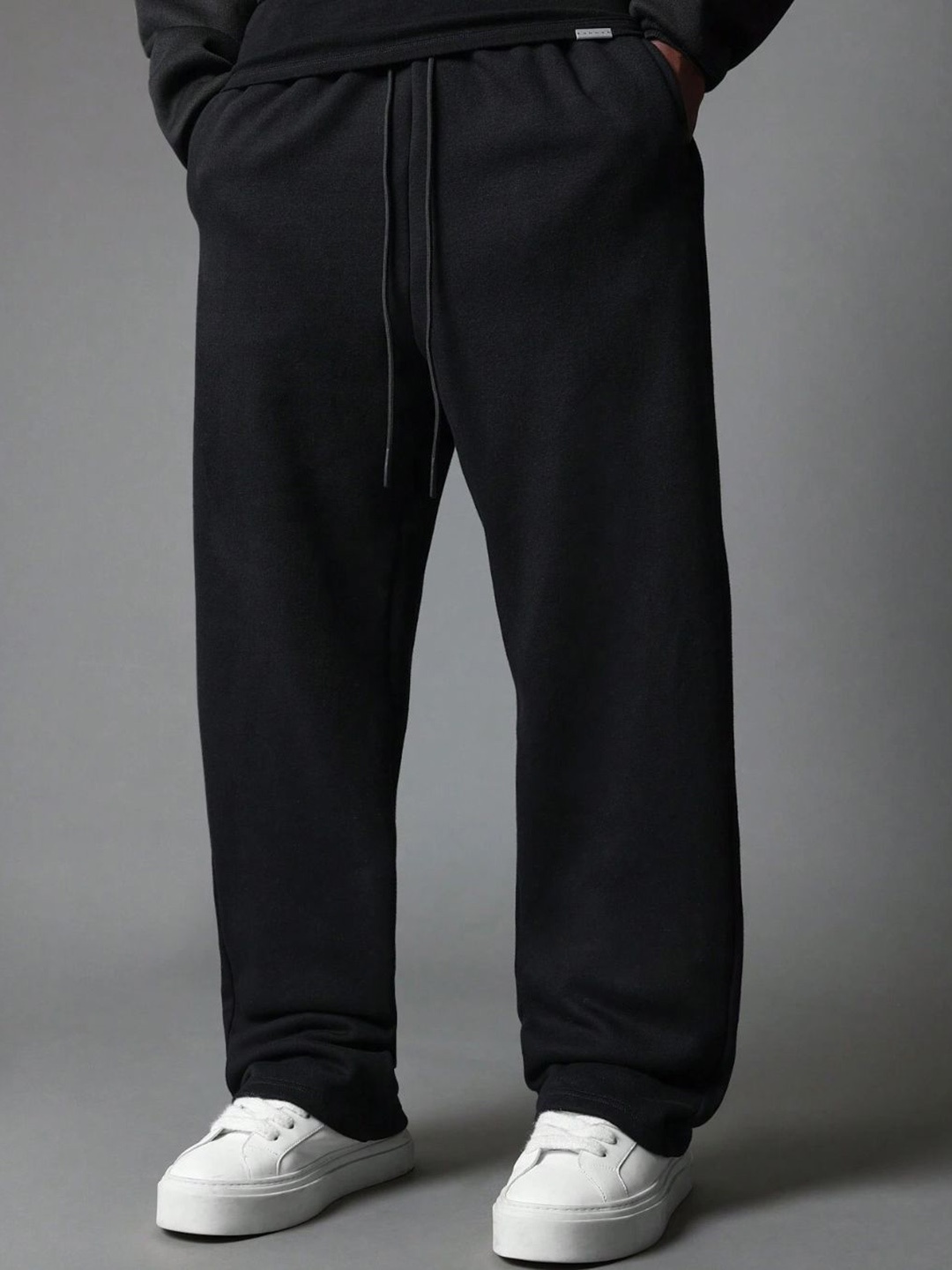 

THE BEETEL HOUSE Men Relaxed Loose Fit Easy Wash Trousers, Black