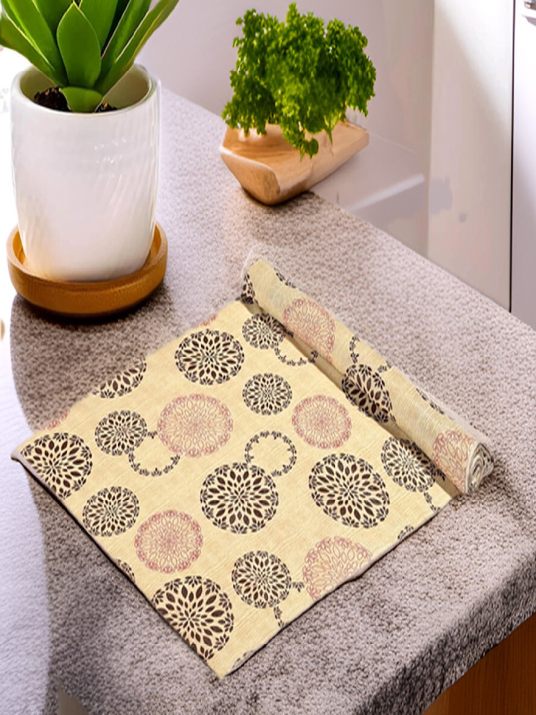 

REVEXO Brown Set of 1 Water Resistant Shelf Liner Organisers