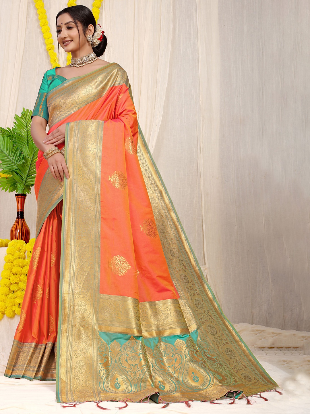 

Kandora Woven Design Zari Pure Silk Banarasi Saree, Orange