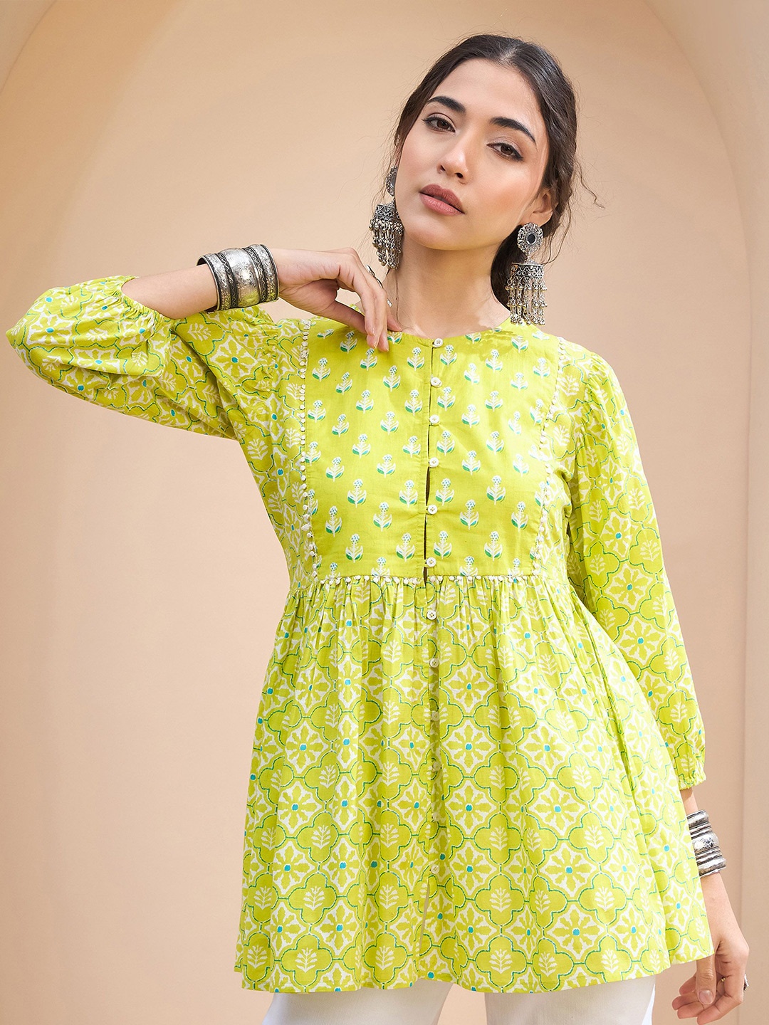 

Shae by SASSAFRAS Floral Printed Pure Cotton Pleated Kurti, Yellow