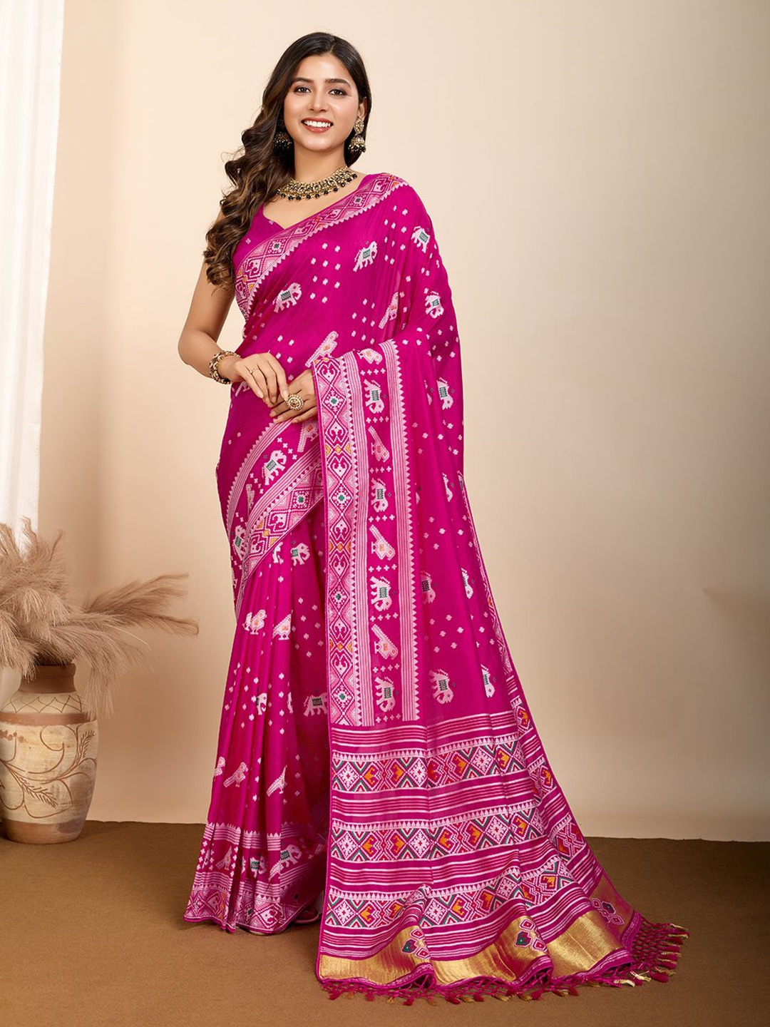 

Sarvada Woven Design Pure Silk Patola Saree, Pink