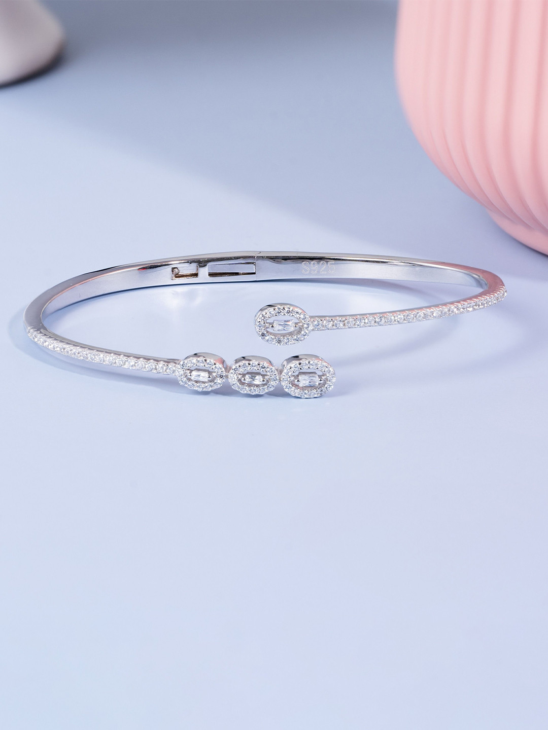 

GLYTERS Women Sterling Silver Rhodium-Plated Wraparound Bracelet