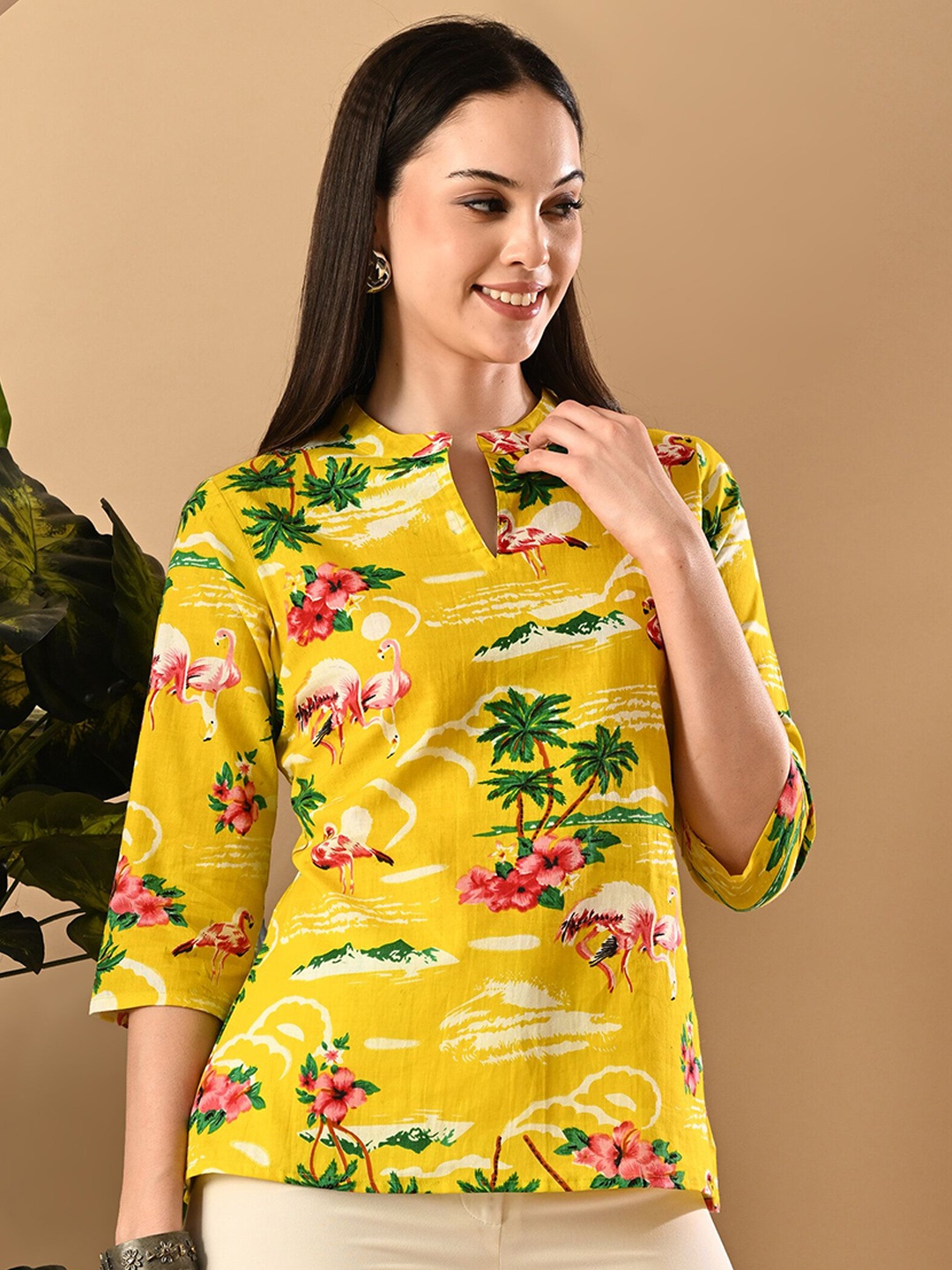 

GLOWWORLD Floral Printed Mandarin Collar Straight Short Kurti, Yellow