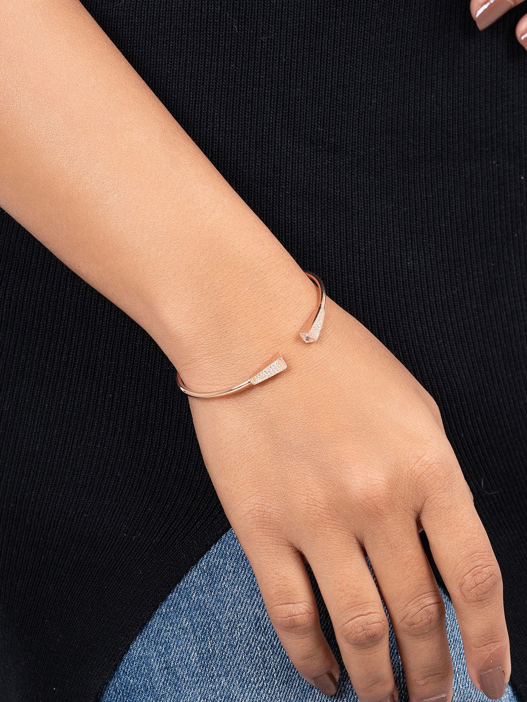 

GLYTERS Women Sterling Silver Rose Gold-Plated Bangle-Style Bracelet