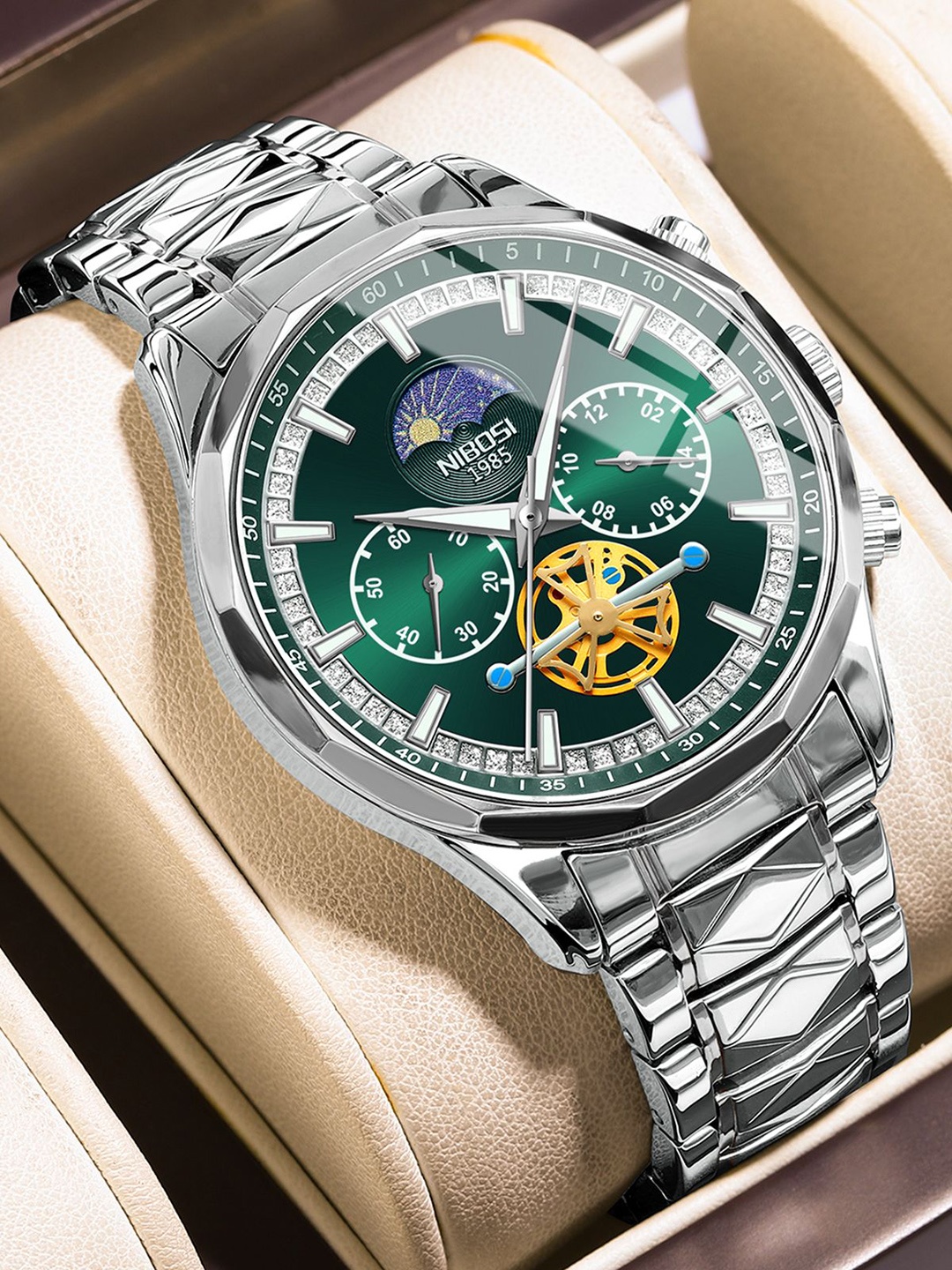 

Nibosi Men Printed Dial & Stainless Steel Straps Analogue Watch NB-2656-Slvr-Grn, Green