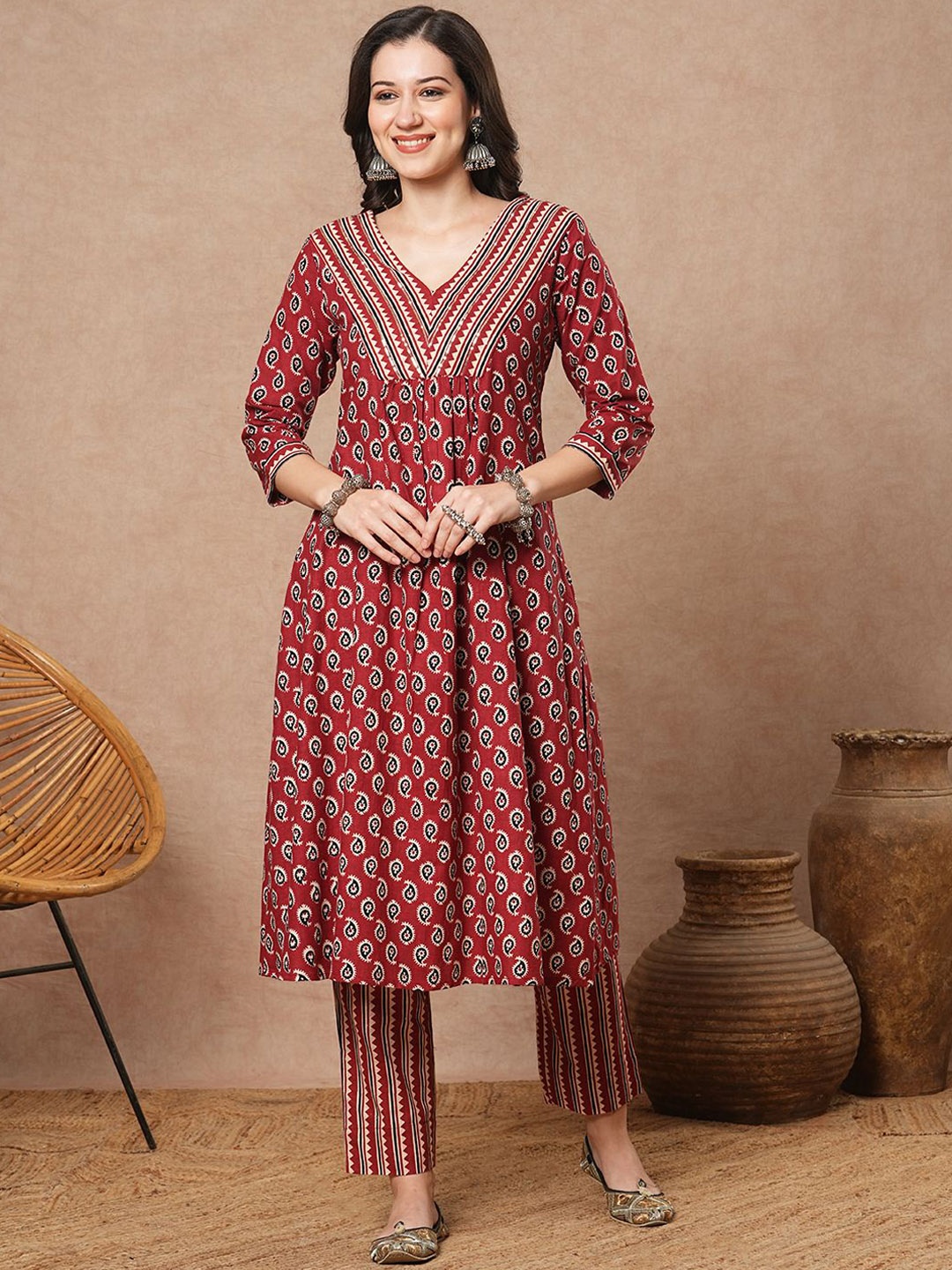 

FASHOR Paisley Printed Pleated V-Neck Cotton A-Line Kurta With Trousers, Maroon