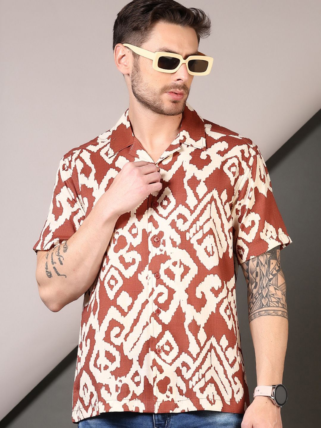 

V-Mart Men Opaque Printed Casual Shirt, Brown
