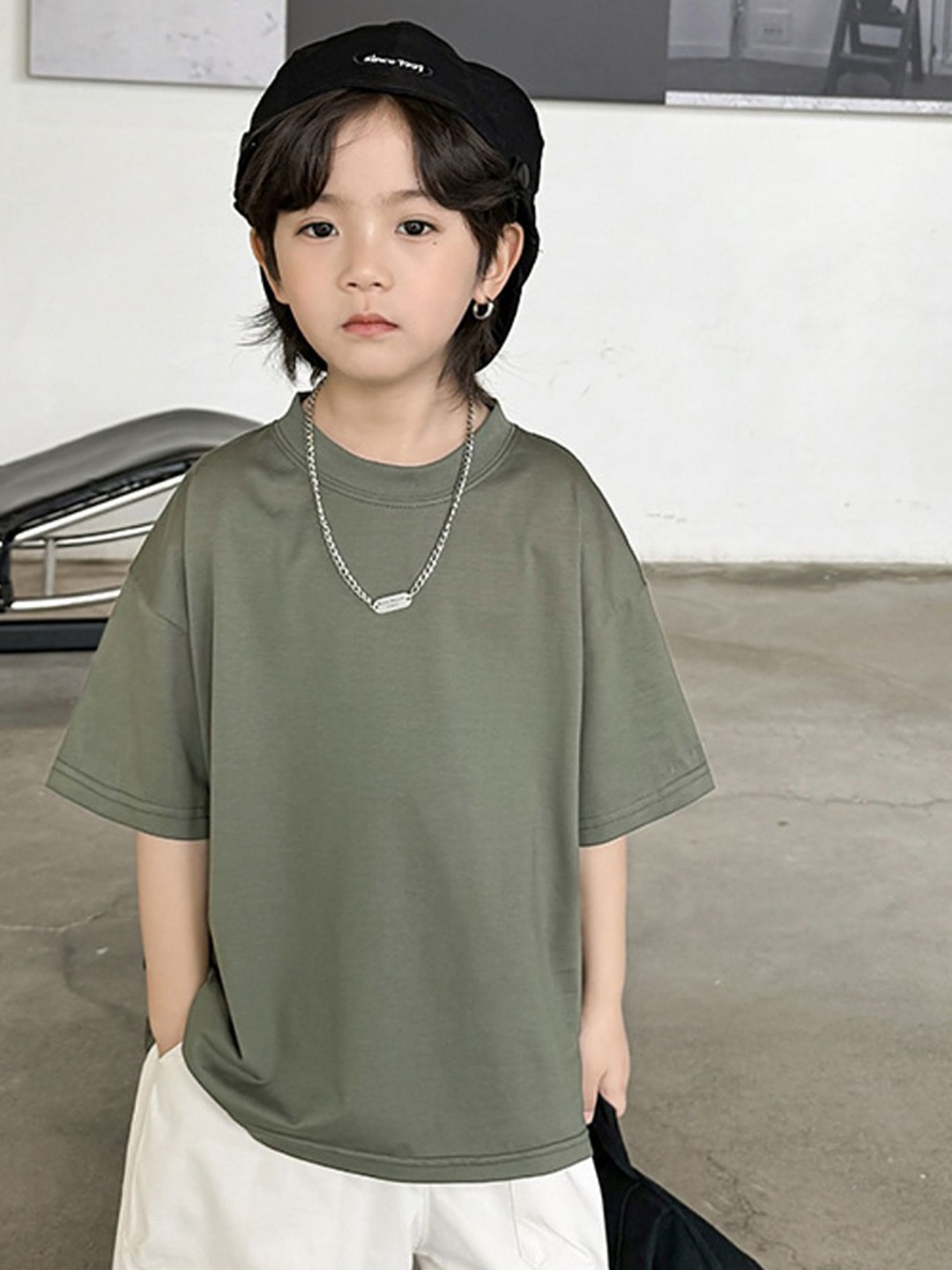 

LULU & SKY Boys Solid Round Neck Cotton T-shirt, Green