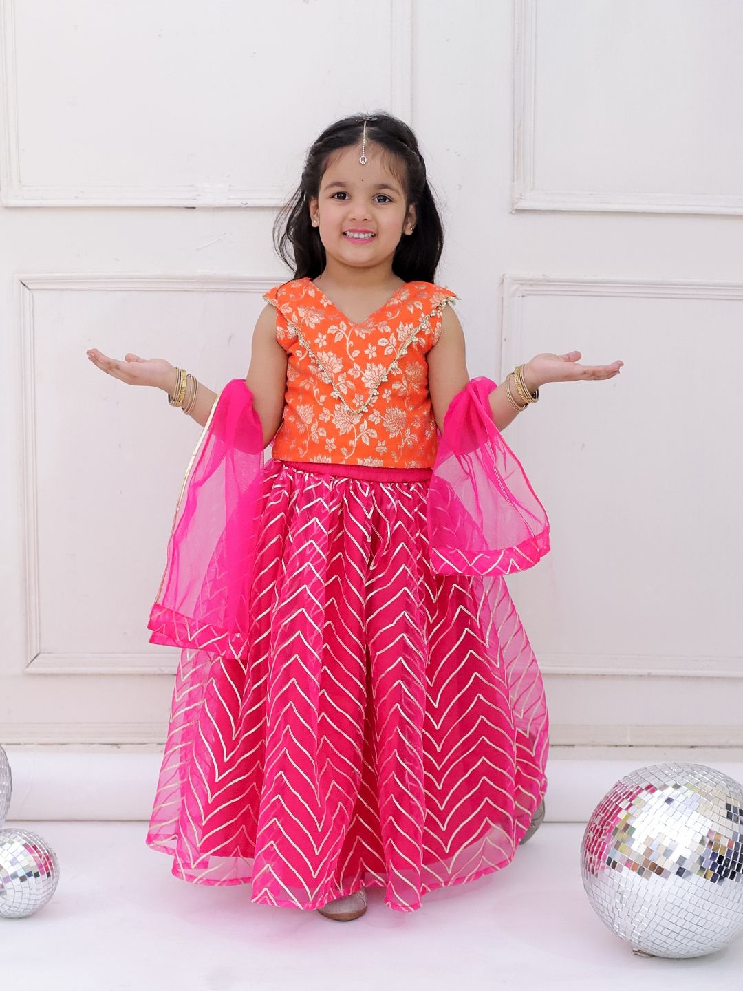 

KID1 Girls Ready to Wear V-Neck Zari Detail Lehenga & Blouse With Dupatta, Orange