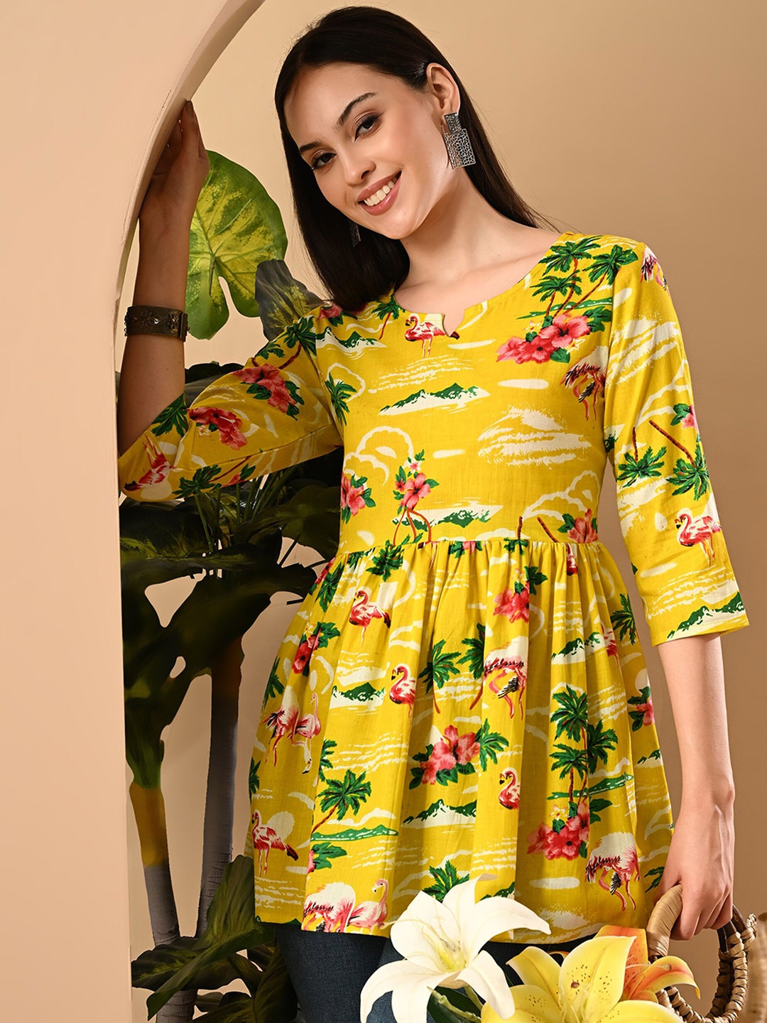 

GLOWWORLD Women Floral Printed Notch Neck A-Line Short Kurti, Yellow