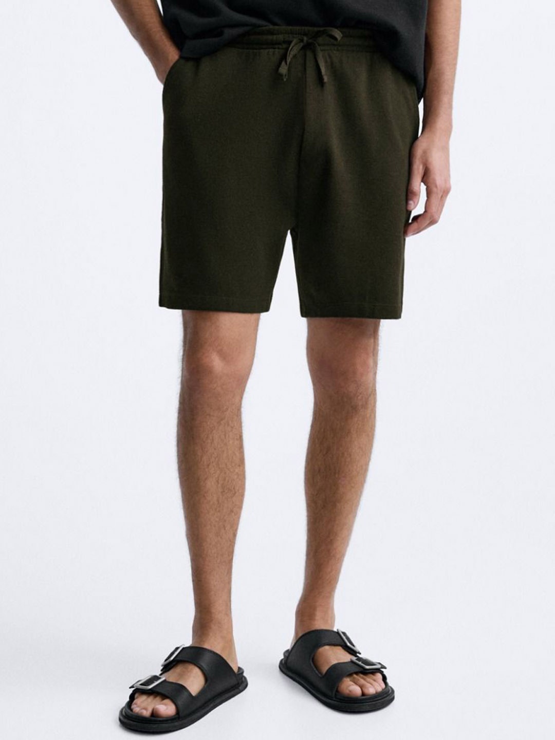 

MISCHIEF MONKEY Men Outdoor Shorts, Olive