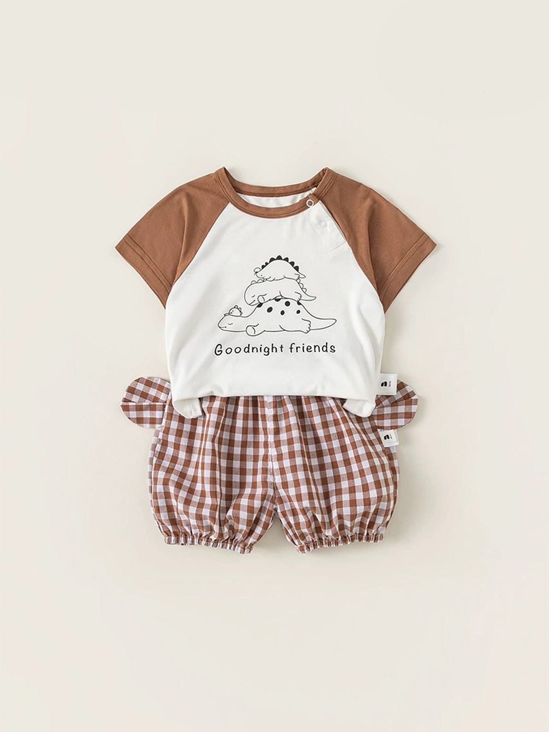 

LULU & SKY Kids Printed Round Neck T-Shirt With Shorts, White