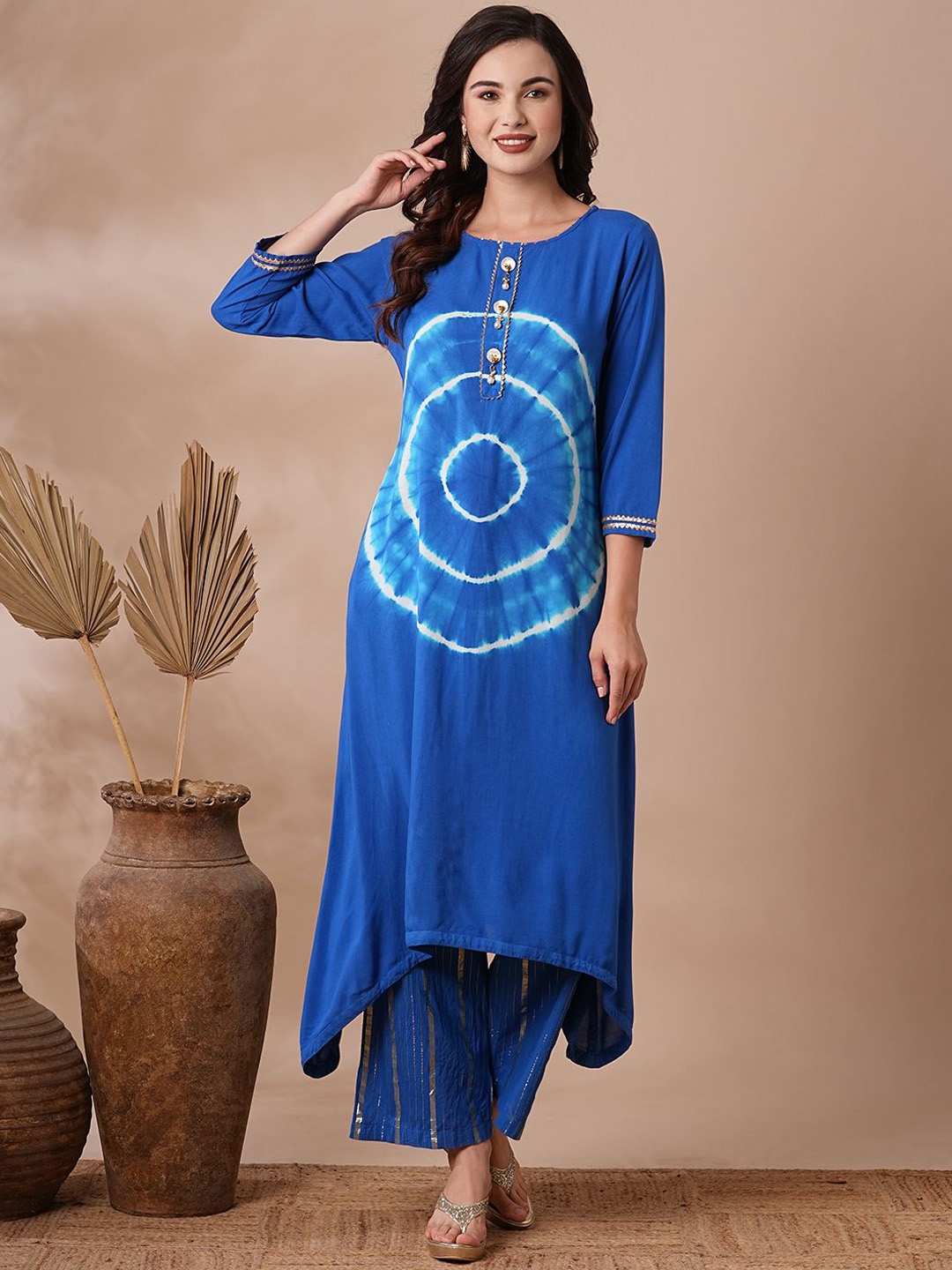 

FASHOR Shibori Printed Round Neck Beads & Stones A-Line Kurta With Trousers, Blue