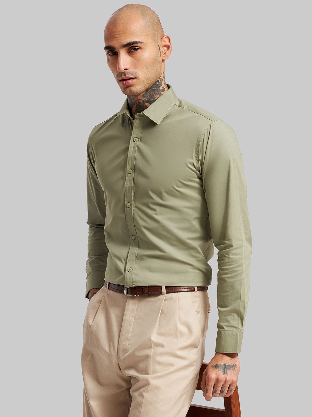 

Underrated Club Men Slim Fit Opaque Casual Shirt, Green