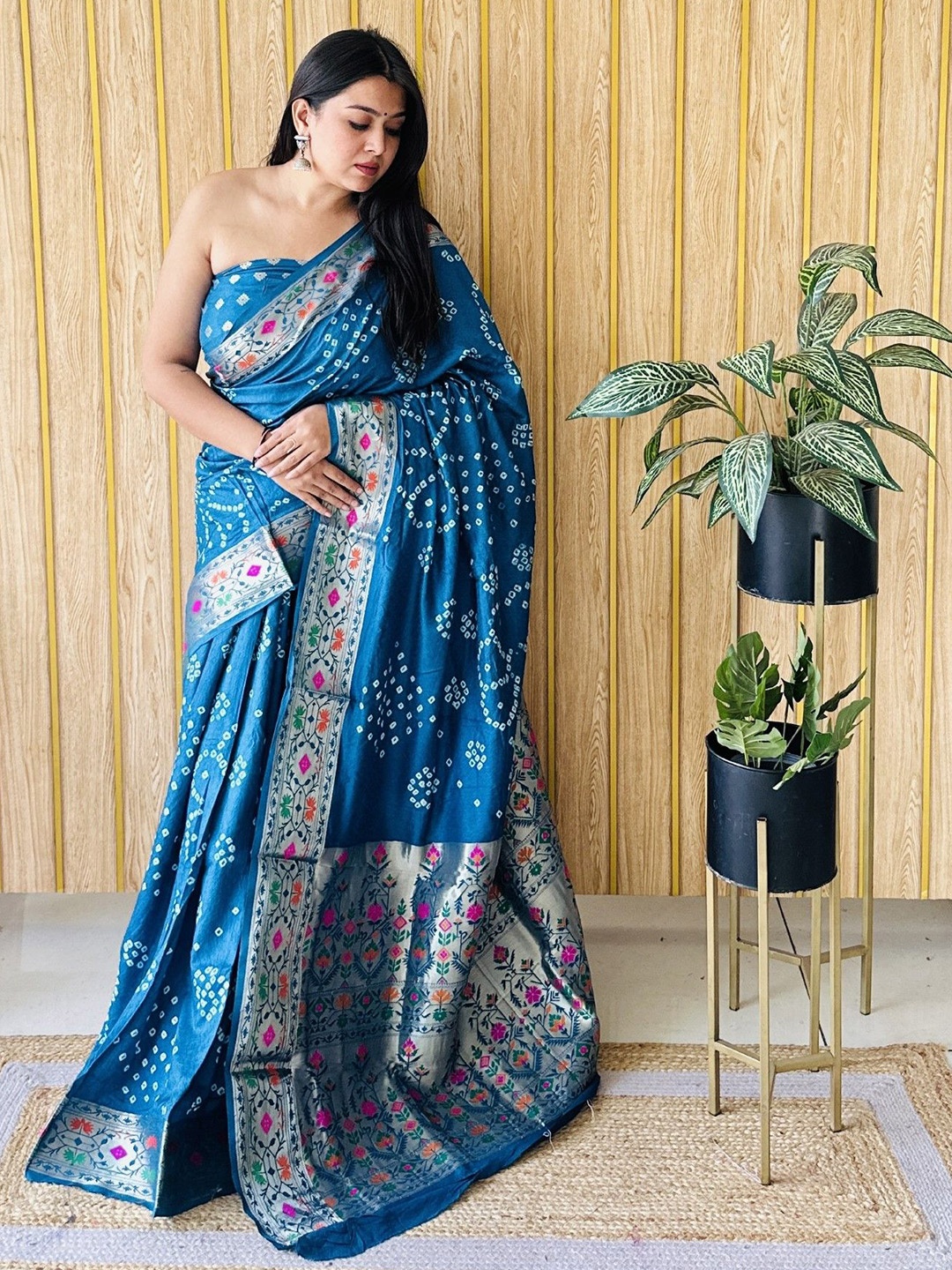 

Moda Rapido Bandhani Zari Silk Blend Paithani Saree, Blue