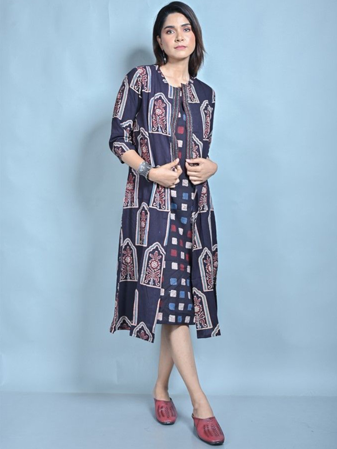 

Earthwear Geometric Printed Round Neck Pure Cotton Dress, Blue