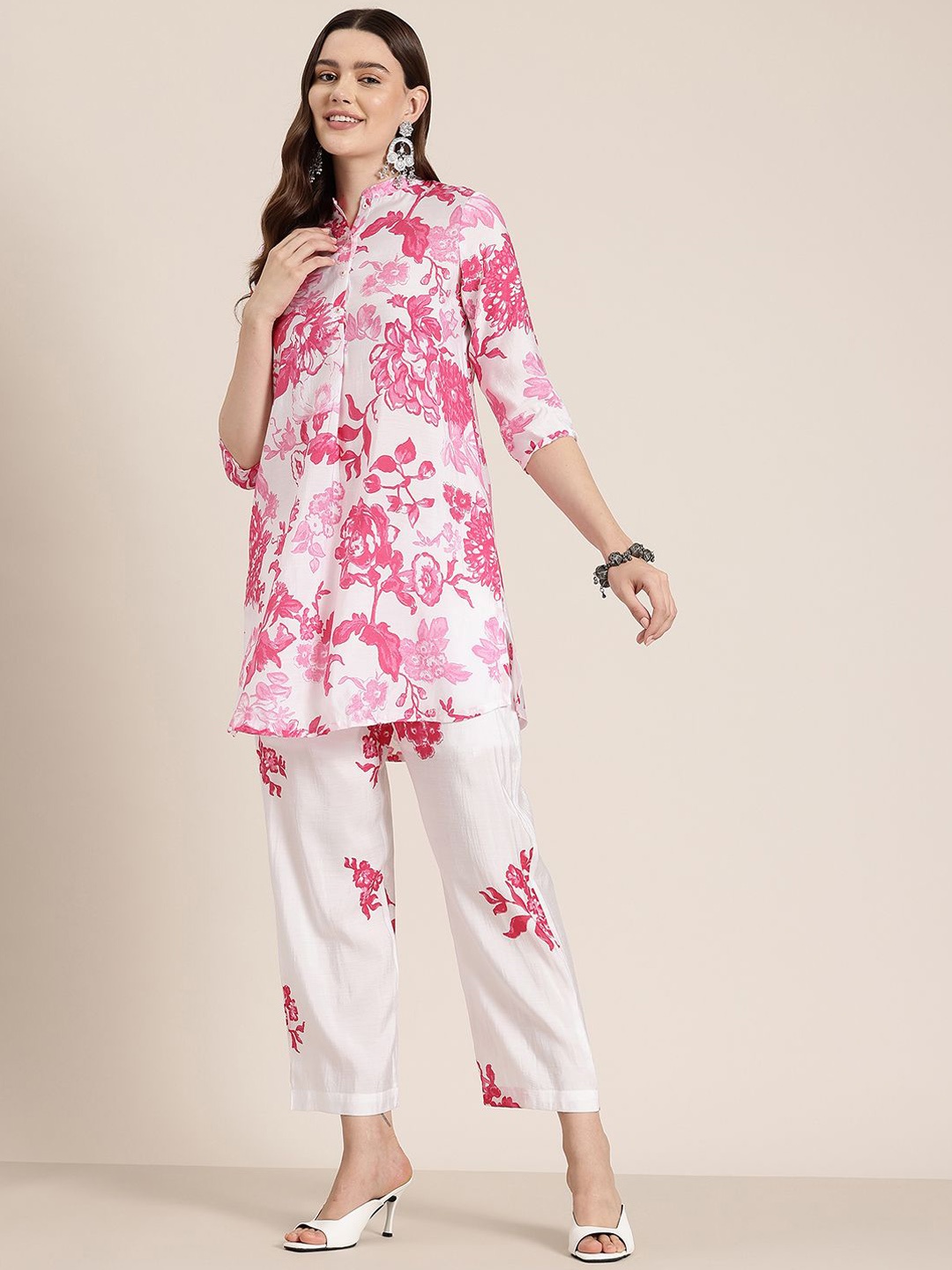 

HERE&NOW Floral Printed Mandarin Collar Straight Kurta, Pink