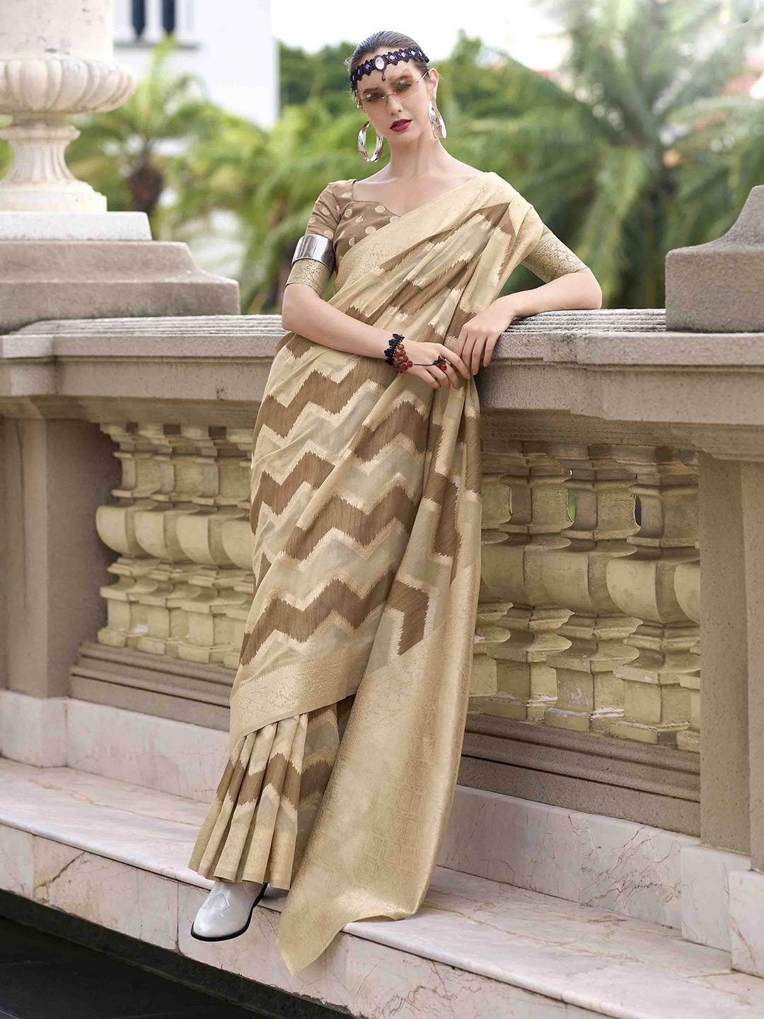 

Mitera Woven Design Zari Saree With Unstitched Blouse Piece, Coffee brown
