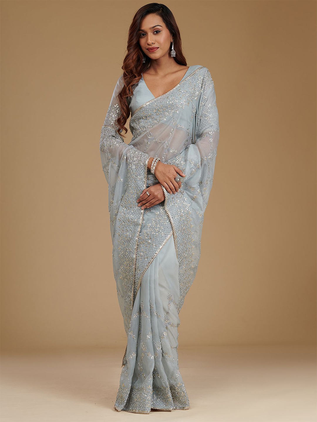 

Koskii Floral Grey Gotapatti Tissue Saree