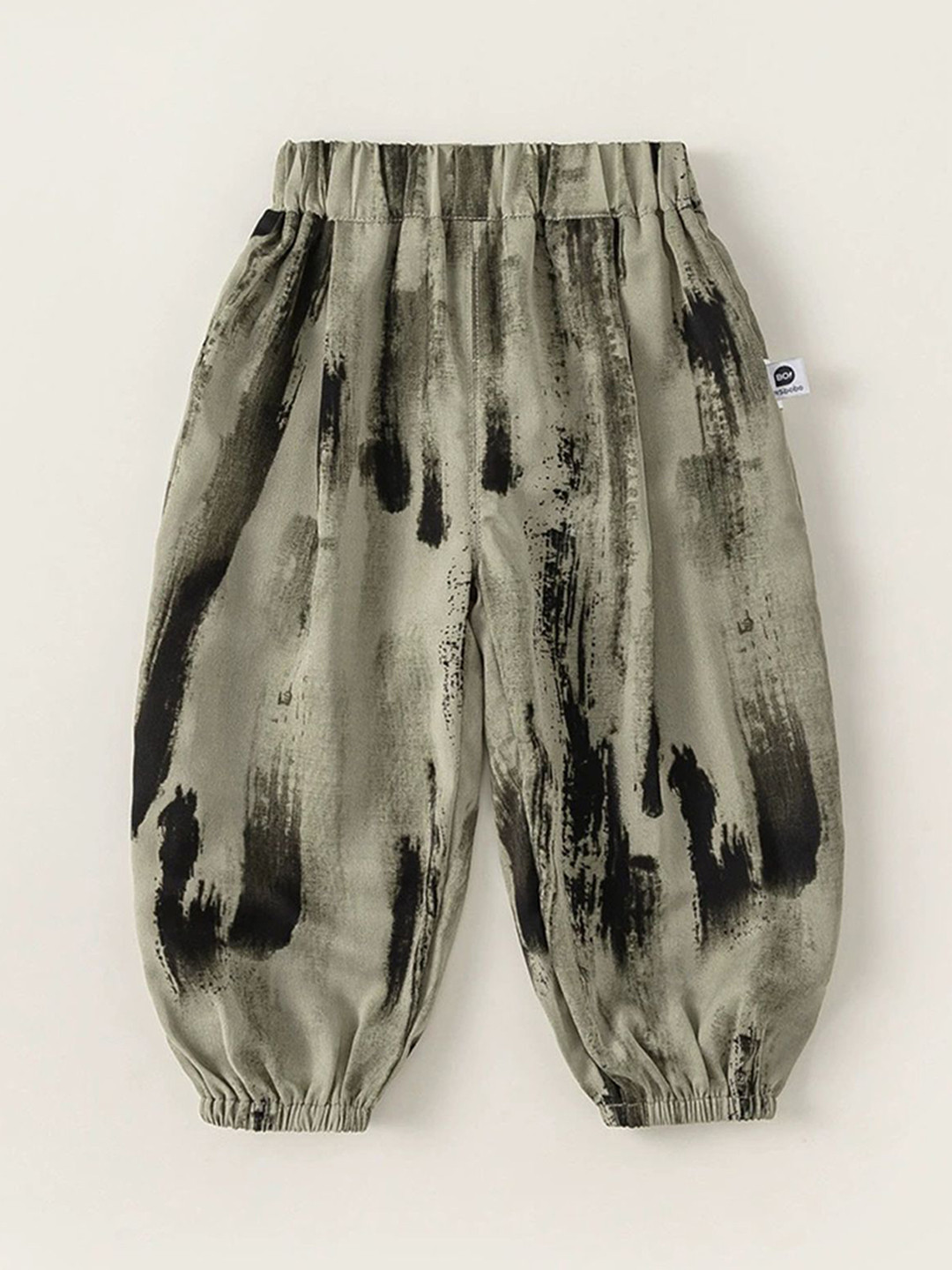 

LULU & SKY Unisex Kids Printed Loose Fit High-Rise Joggers Trousers, Green