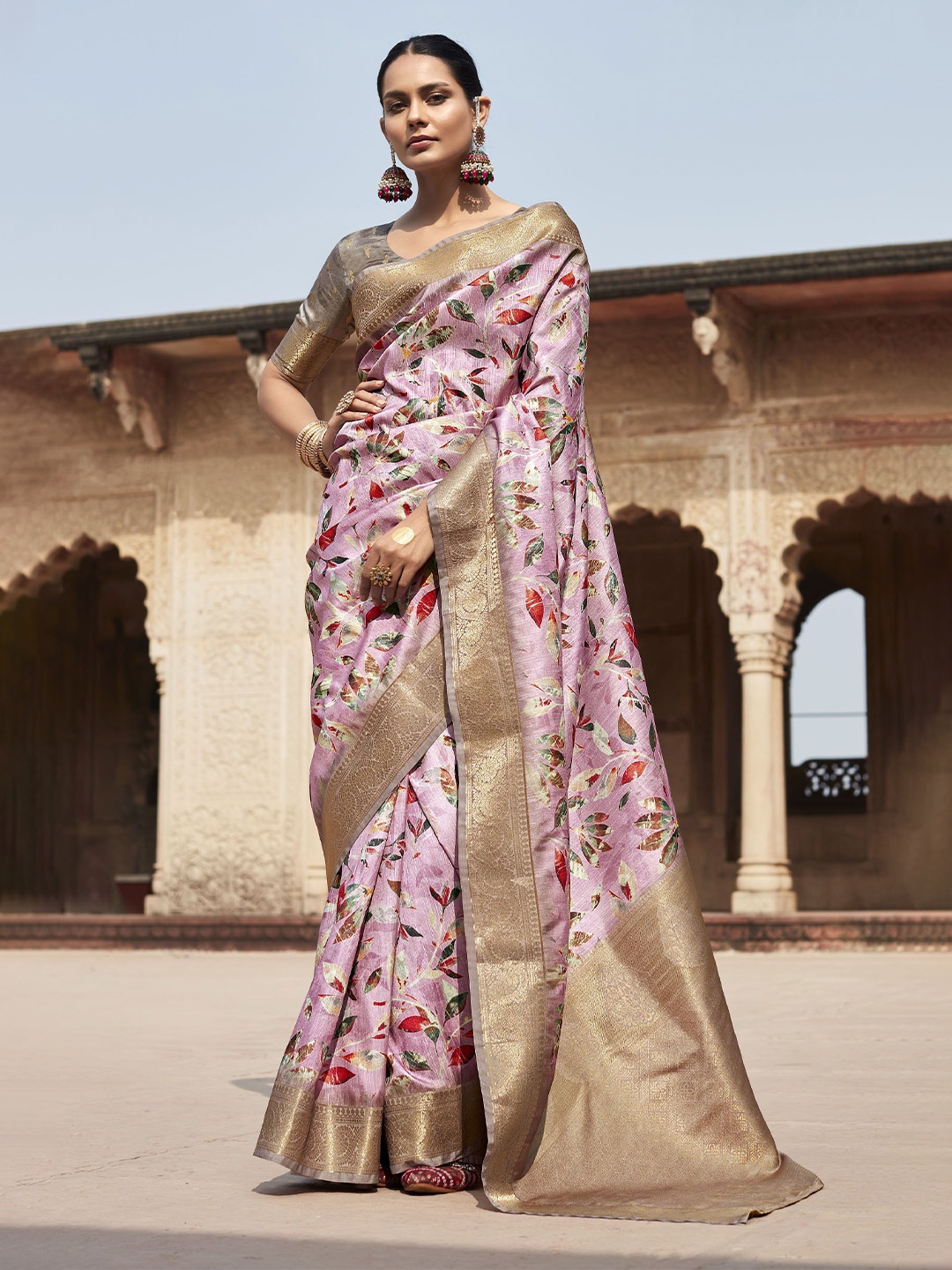 

Mitera Floral Printed Woven Design Zari Saree, Pink