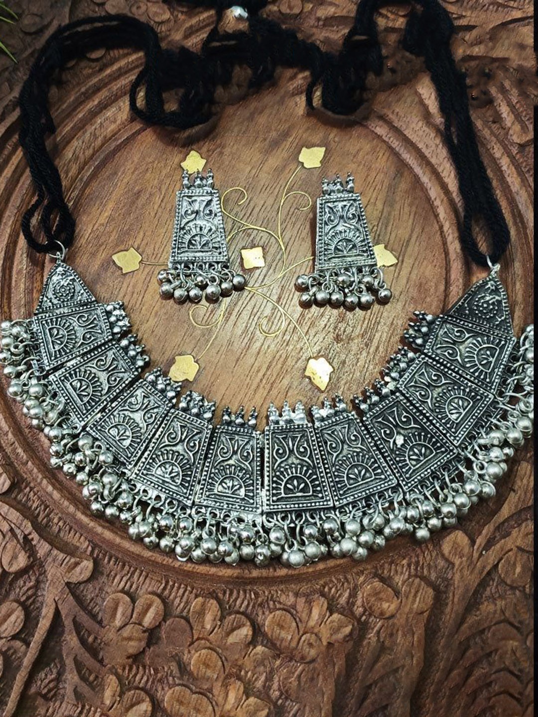 

JMBW INTERNATIONAL Set Of 2 Oxidised Silver-Plated Jewellery Set