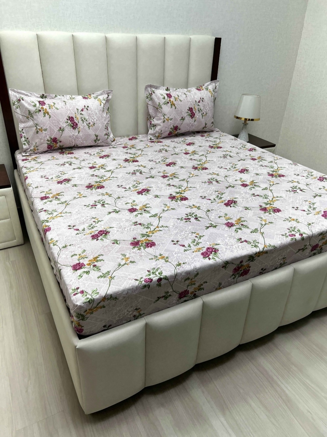

Pure Decor Purple & Grey Floral 330 TC King Bedsheet with 2 Pillow Covers