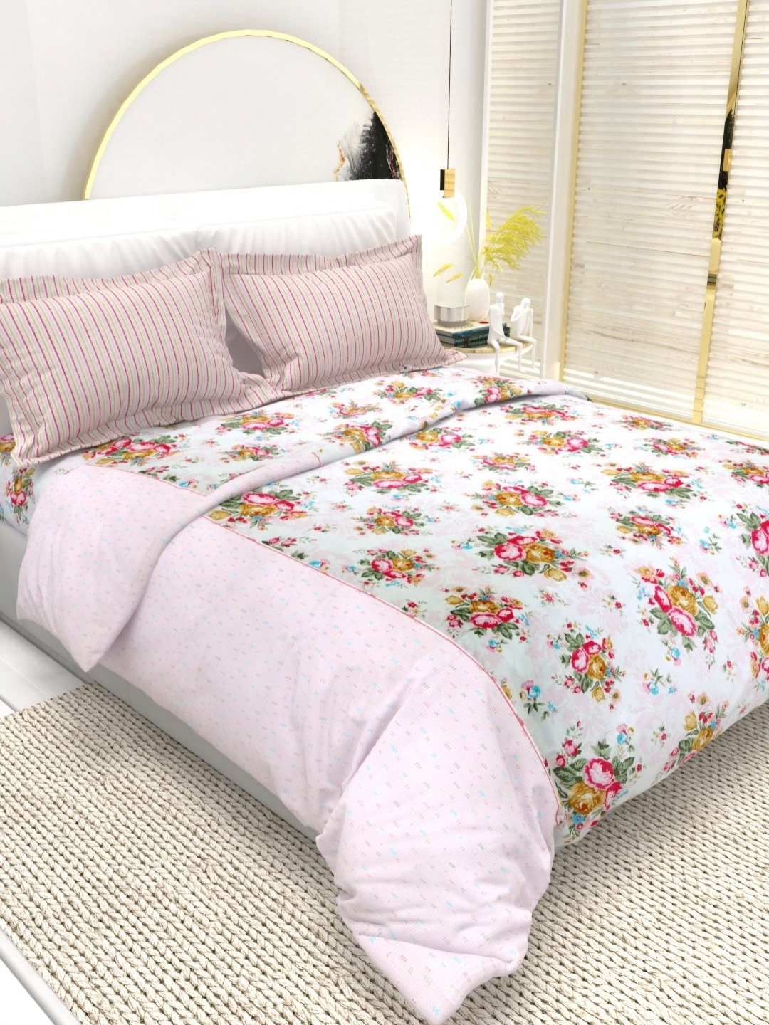 

THE WHITE MOSS White & Pink Floral 220 TC Queen Bedsheet with 2 Pillow Covers