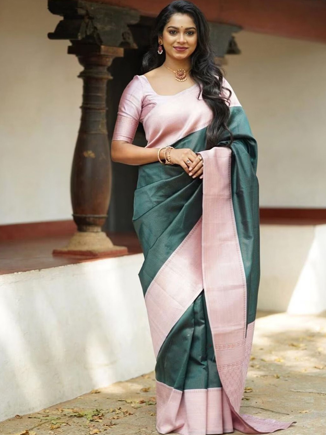 

A TO Z CART Woven Design Zari Pure Silk Banarasi Saree, Green