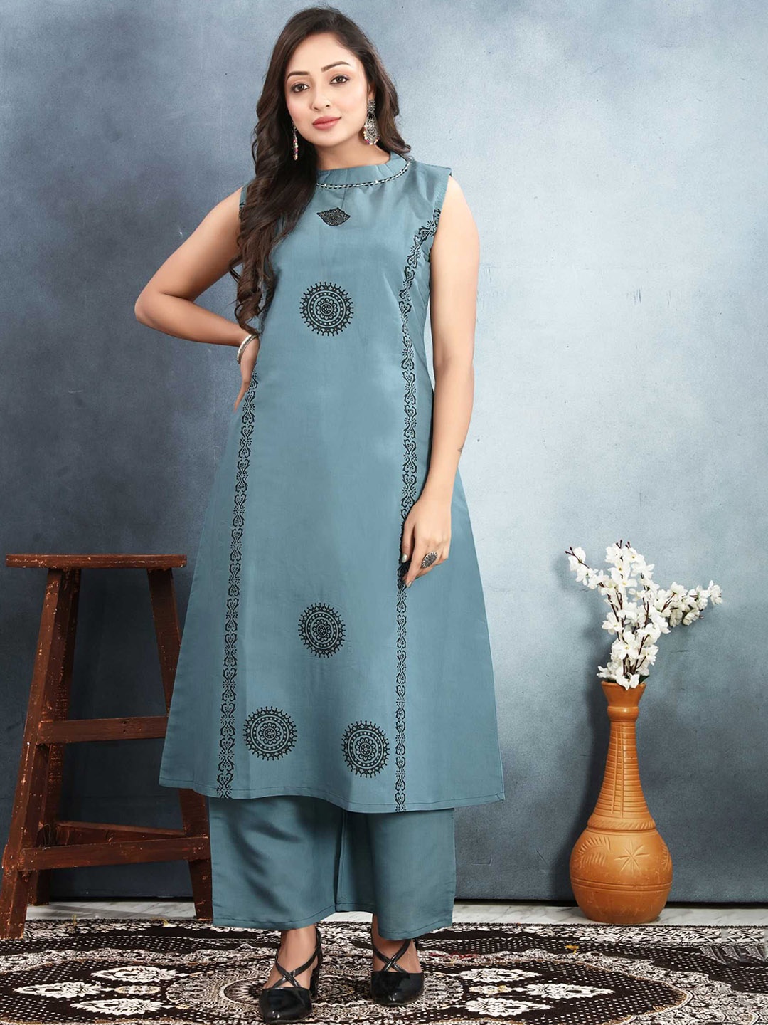 

LeeliPeeri Designer Ethnic Motifs Printed Straight Kurta With Palazzo, Blue