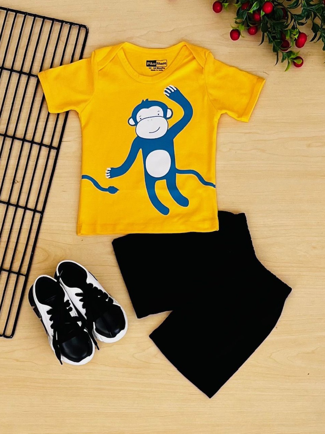 

Piku Store Kids Animal Graphic Printed T-shirt With Shorts, Yellow