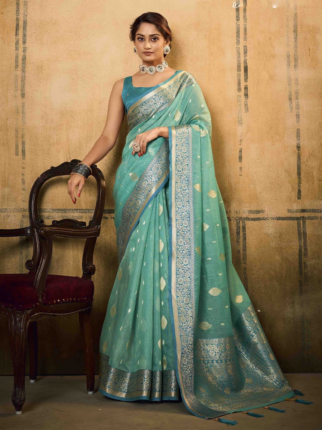 

Mitera Woven Design Zari Silk Blend Handloom Saree, Turquoise blue