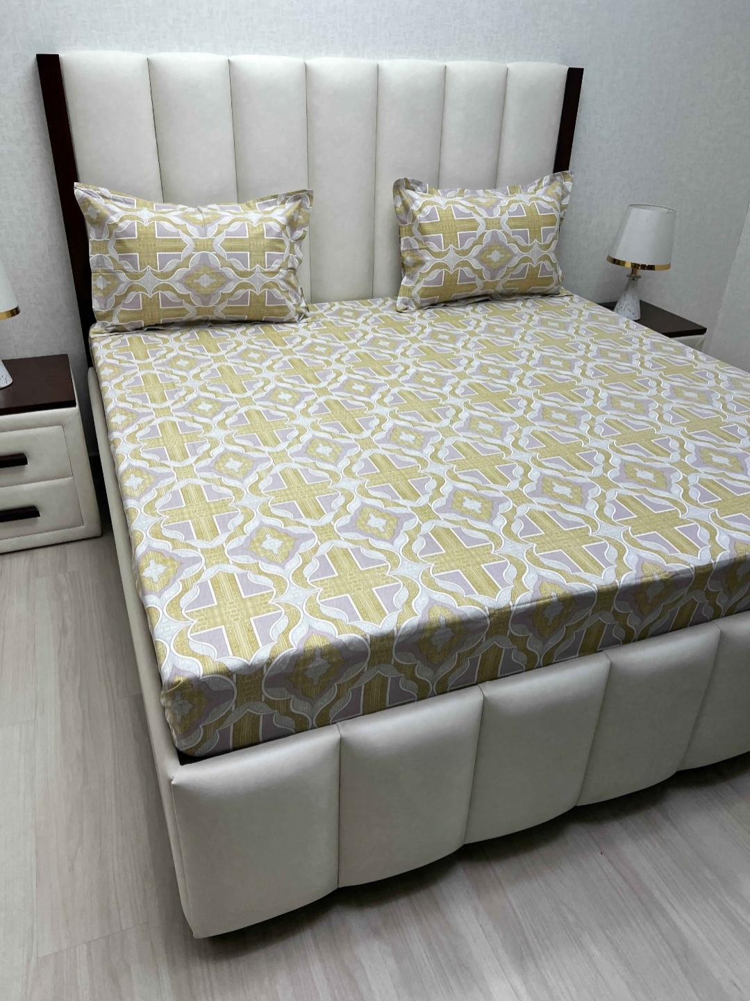 

Pure Decor Velar Brown Printed Cotton 250 TC King Bedsheet Set 2.74 m X 3.04 m