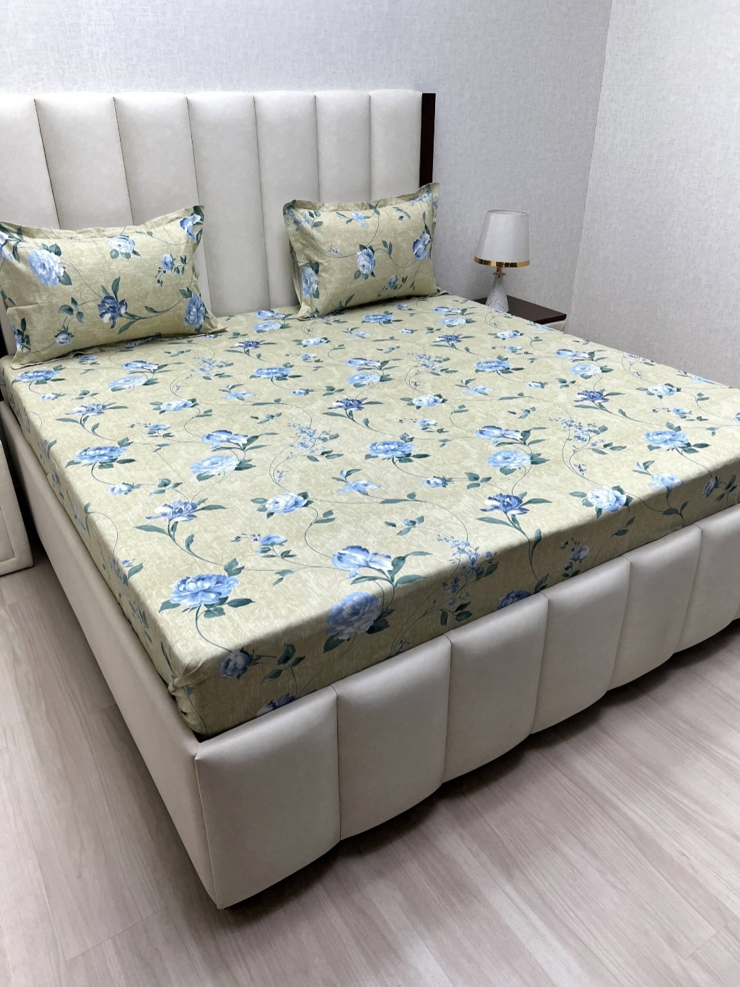 

Pure Decor Velar Green & Blue Printed Cotton 400 TC King Bedsheet Set 2.74 m x 3.04 m