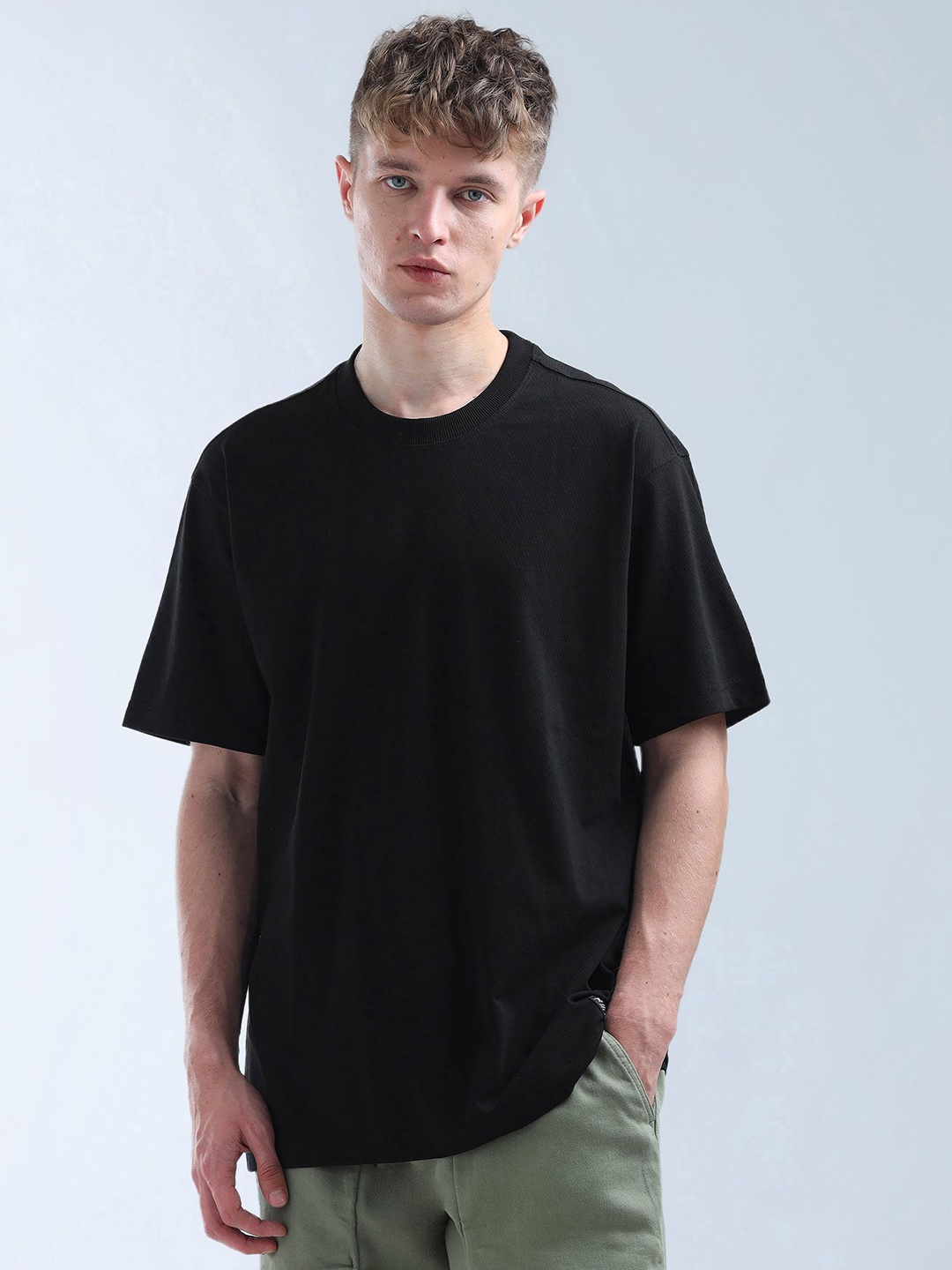 

Flying Machine Men Solid Round Neck Cotton Relaxed Fit T-shirt, Black