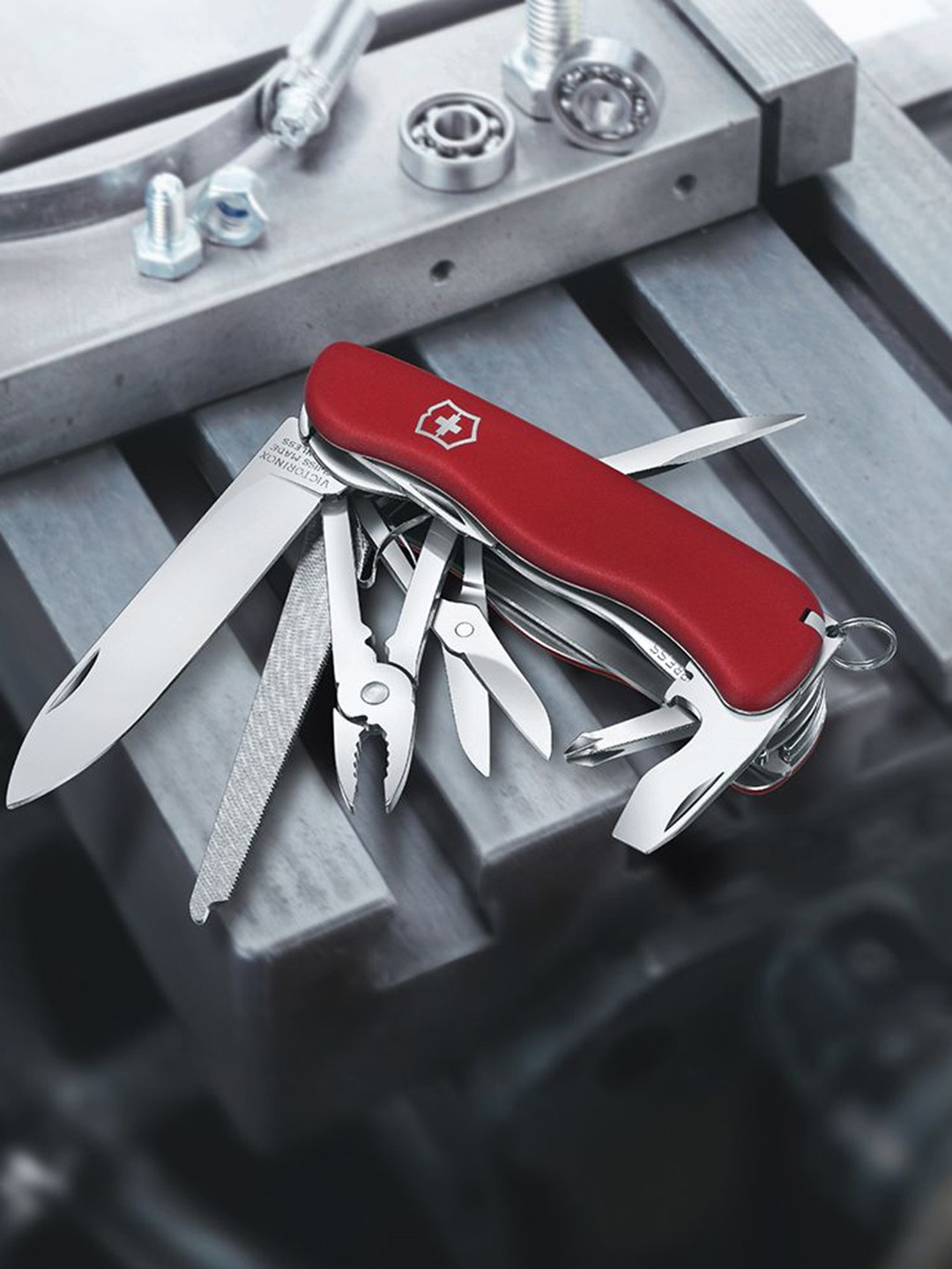 

Victorinox Swiss Knives Travel Accessory, Red