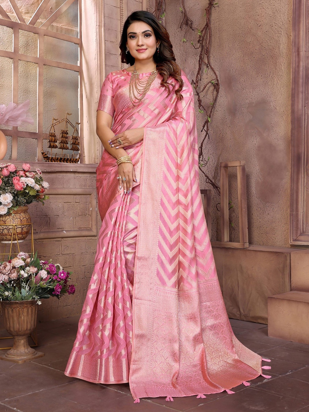 

Moda Rapido Woven Design Zari Organza Banarasi Saree, Pink