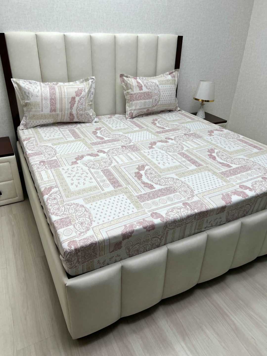

Pure Decor White & Pink Ethnic Motifs 330 TC King Bedsheet with 2 Pillow Covers