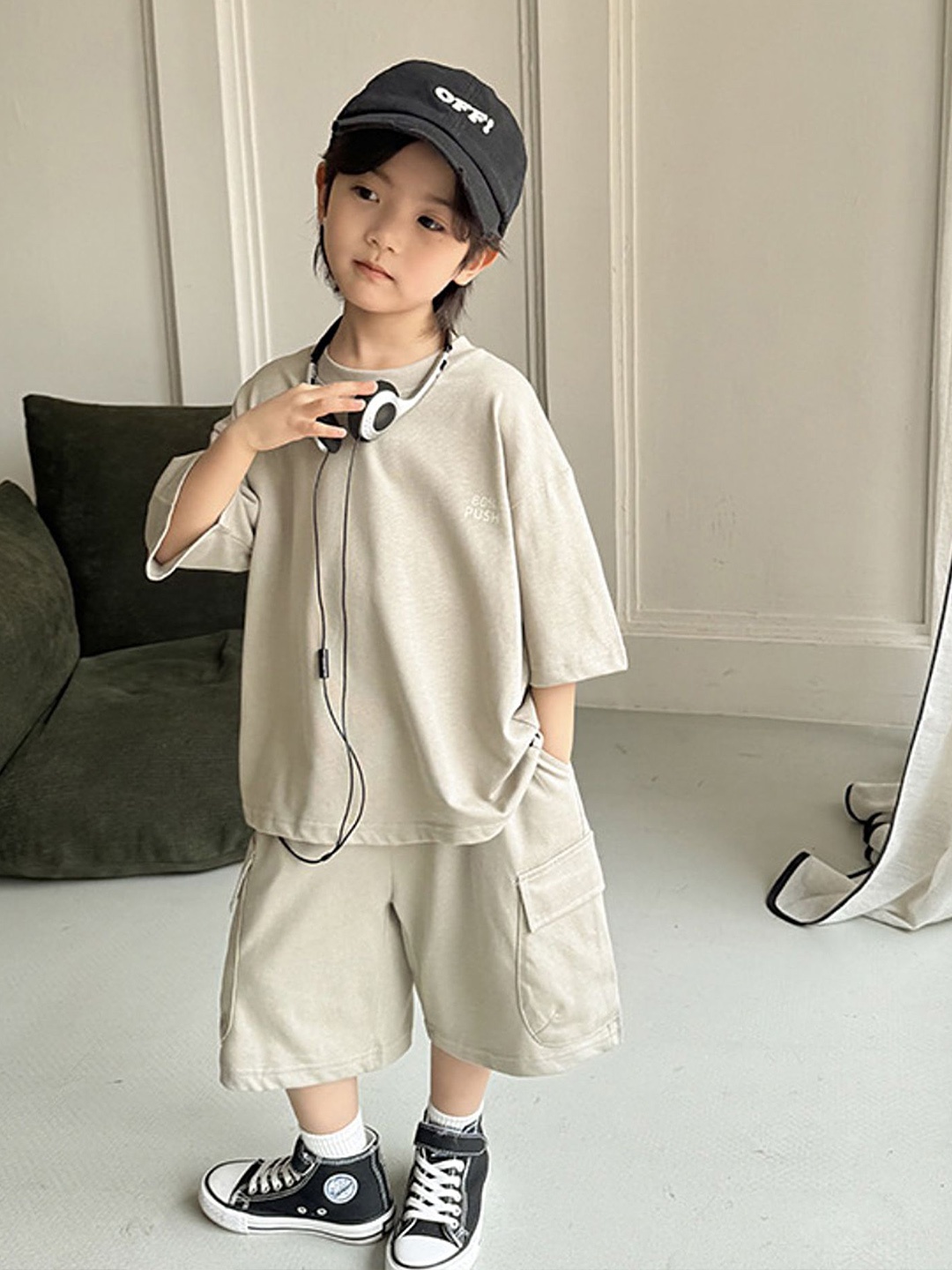 

LULU & SKY Pure Cotton T-shirt With Bermuda Shorts, Beige