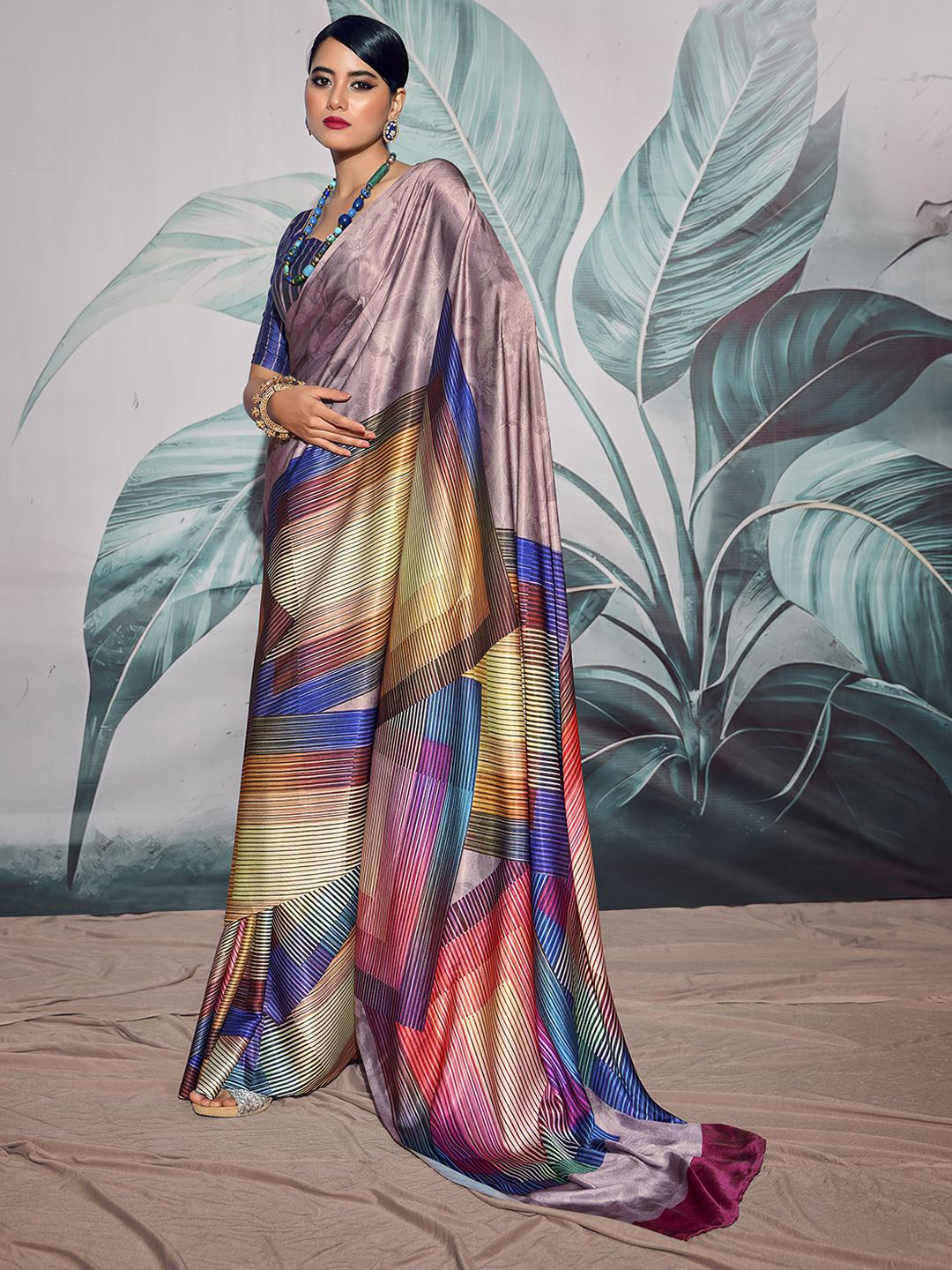 

DIVASTRI Printed Satin Saree with Blouse Piece, Lavender