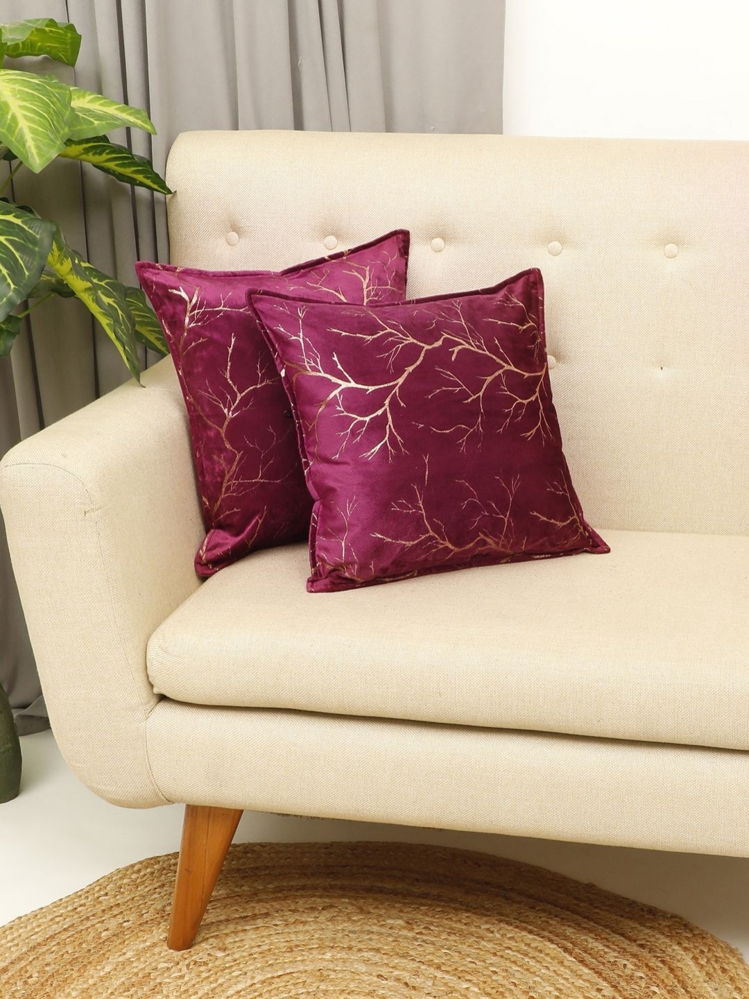 

THE CONVERSION Magenta 2 Pieces Floral Foil Printed Velvet Square Cushion Covers