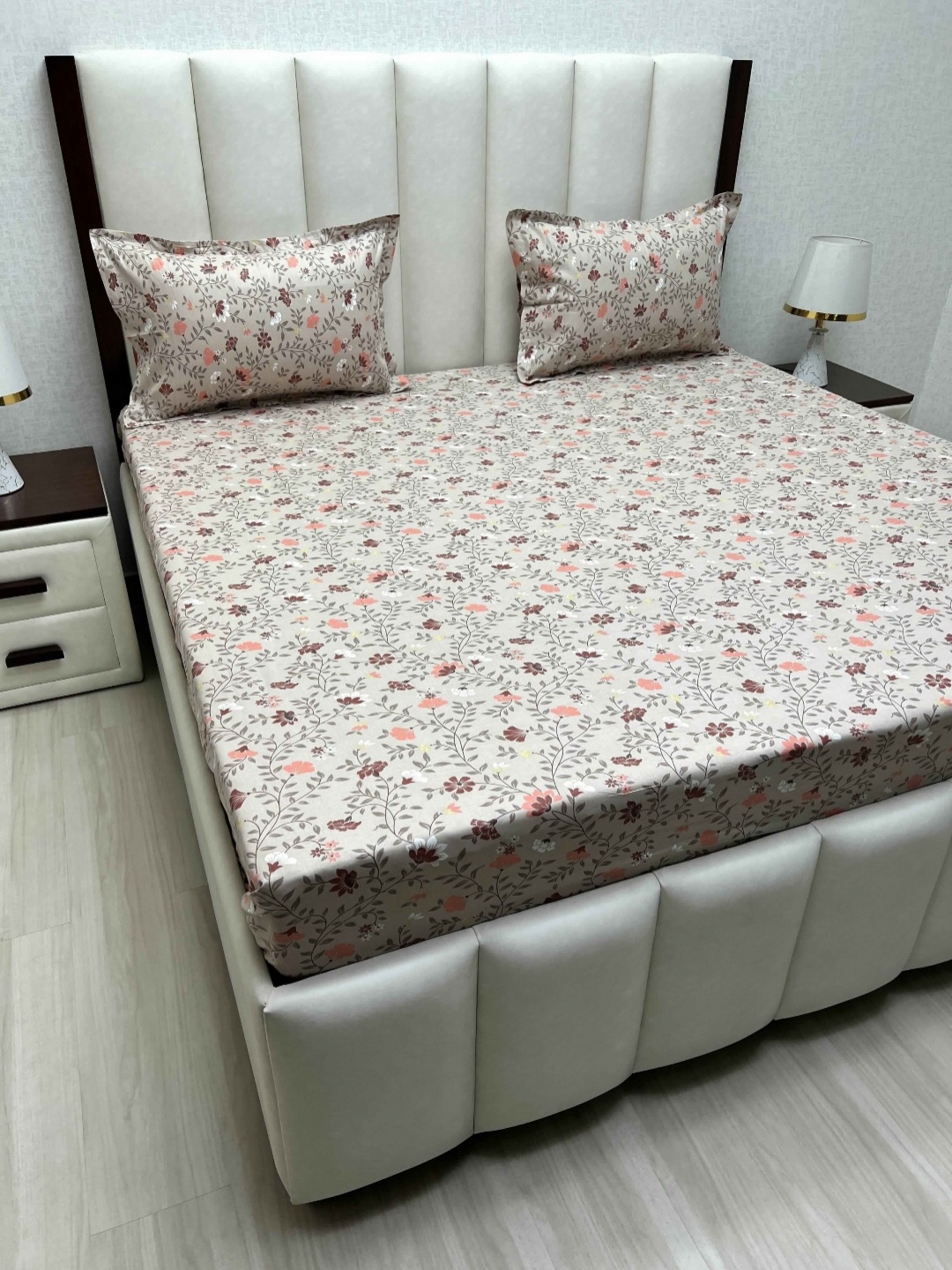 

Pure Decor Velar Brown & Pink Printed Cotton 260 TC King Bedsheet Set 2.74 m x 3.04m