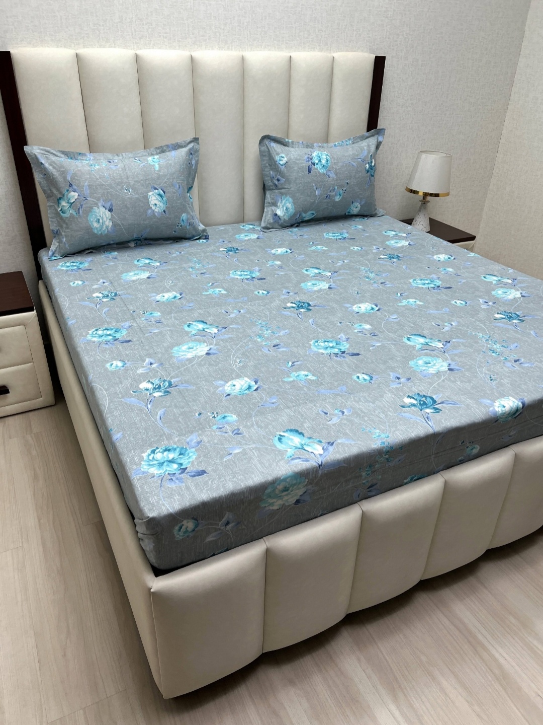 

Pure Decor Blue & Grey Floral 330 TC King Bedsheet with 2 Pillow Covers