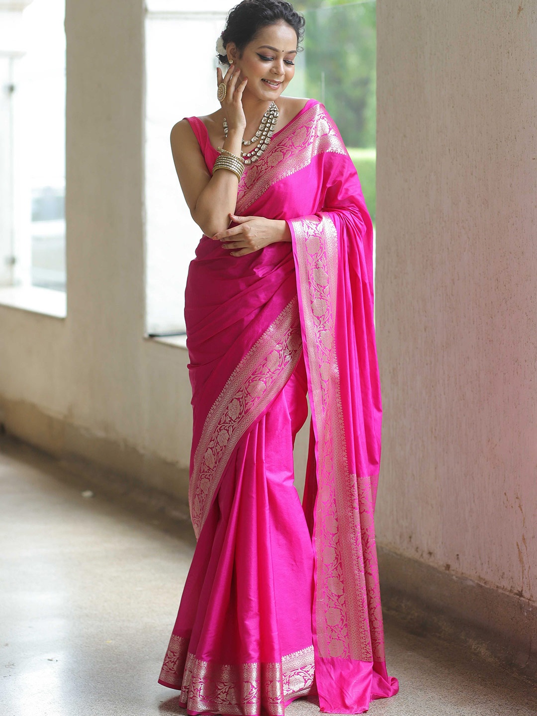 

Banarasee Zari Silk Blend Banarasi Saree, Pink