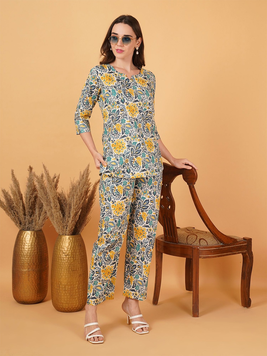 

FebQ Floral Printed Notch Neck Pure Cotton Tunic With Trousers, Beige