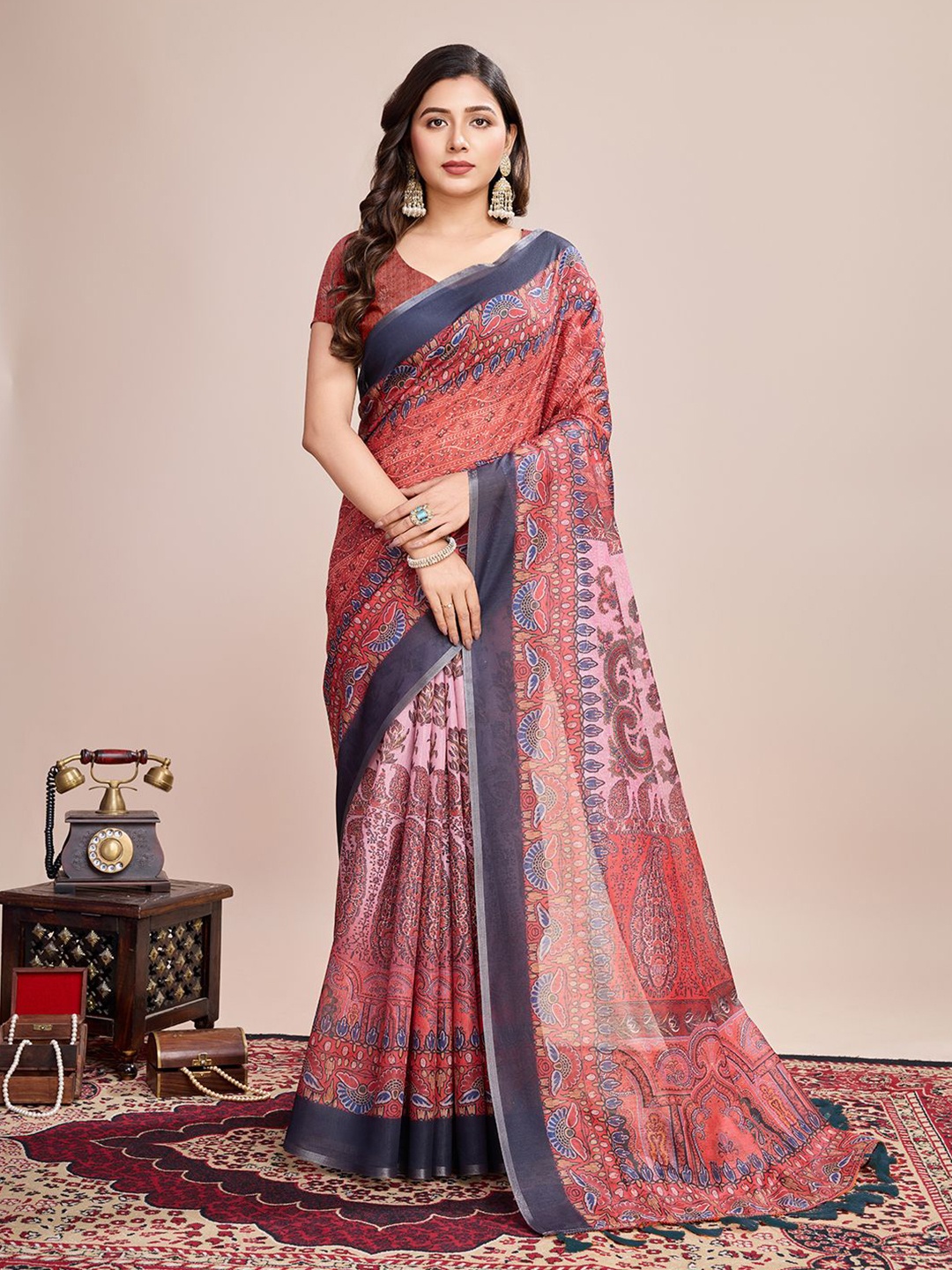 

Mitera Ethnic Motifs Zari Linen Blend Jamdani Saree, Red