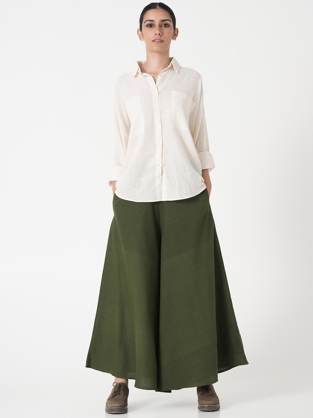 

the kaatn trail Women Relaxed Flared Trousers, Olive